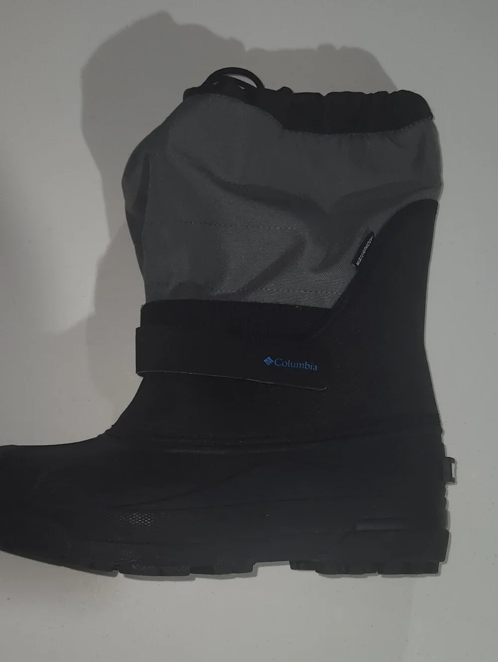 Columbia Kids Black and Gray Insulated Snow Boots Size 7